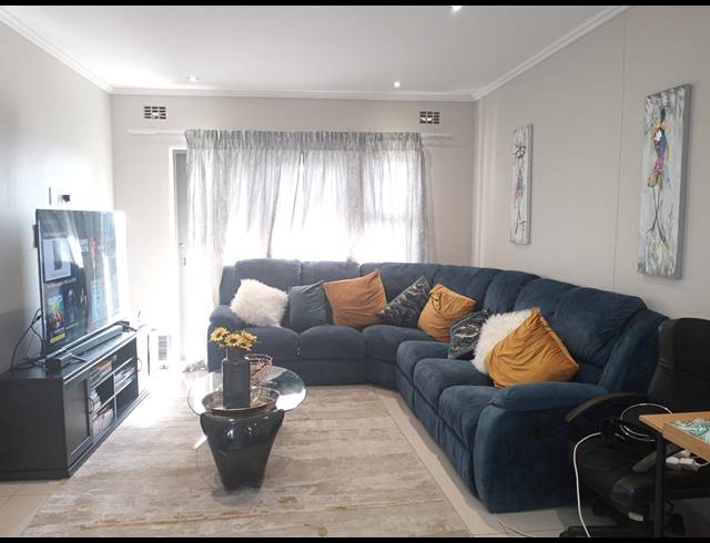 2 BEDROOM APARTMENT TO LET IN UMHLANGA RIDGE